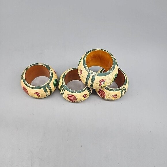 Lot Of 4 Head Of The Hen House Wood Hand Painted Napkin Rings Rooster - Picture 3 of 4
